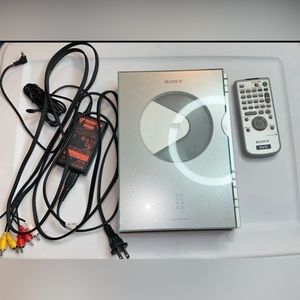 Sony CD/DVD Player DVP-F21